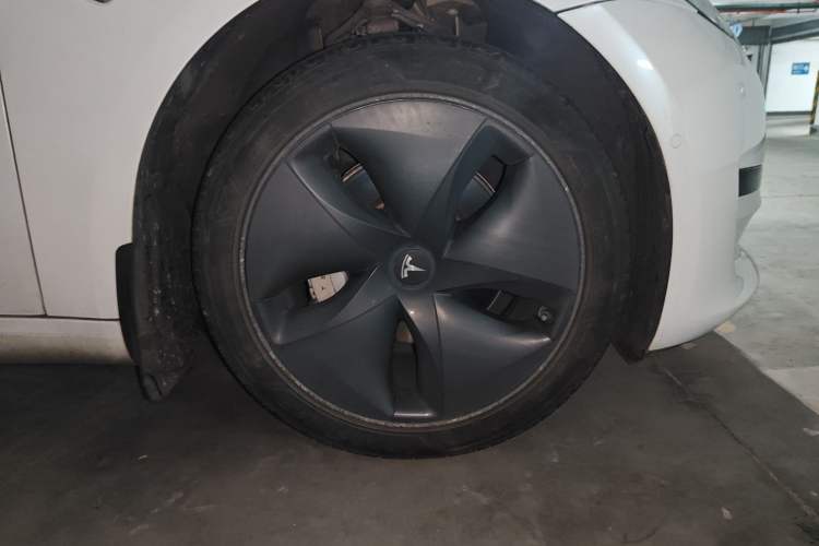 Used Tesla Model 3 2020 Standard Range Rear-Wheel Drive Upgraded Version Right Front Wheel Hub