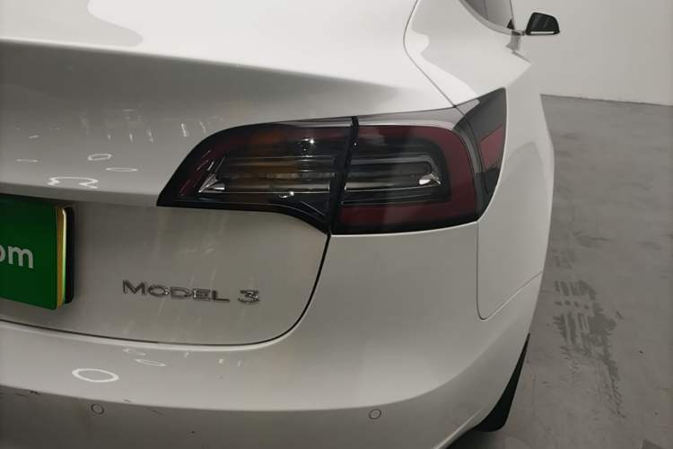 Used Tesla Model 3 2020 Revised Version Standard Range Rear-Wheel Drive – Upgraded Edition Right Rear Taillight