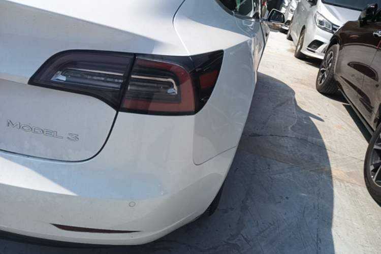 Used Tesla Model 3 2020 Standard Range Rear-Wheel Drive Upgraded Version Right Rear Taillight