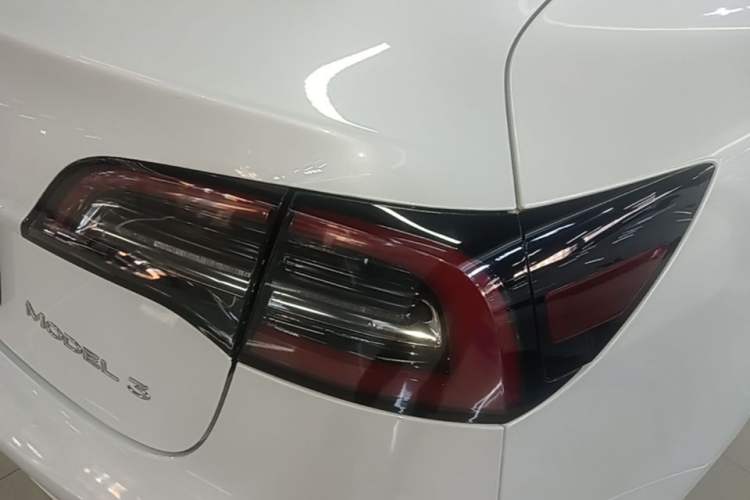Used Tesla Model 3 2020 Refreshed Version Long-Range Rear-Wheel Drive Right Rear Taillight