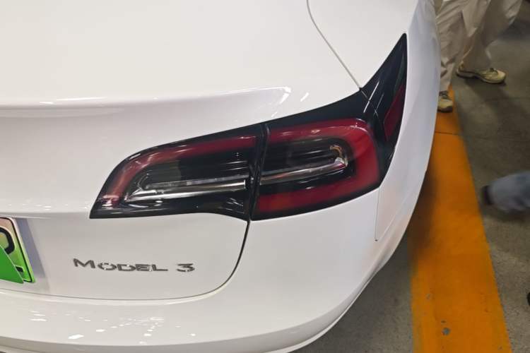 Used Tesla Model 3 2020 Standard Range Rear-Wheel Drive Upgraded Version Right Rear Taillight
