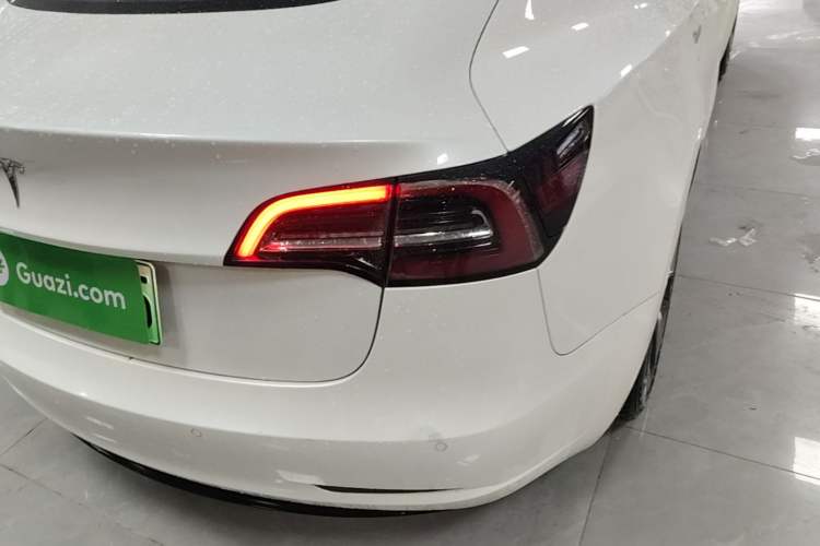 Used Tesla Model 3 2020 Standard Range Rear-Wheel Drive Upgraded Version Right Rear Taillight