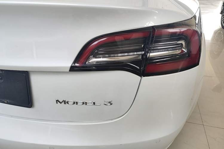 Used Tesla Model 3 2020 Refreshed Version Long-Range Rear-Wheel Drive Right Rear Taillight