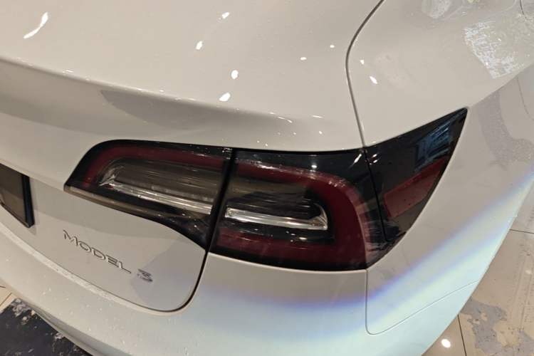 Used Tesla Model 3 2020 Refreshed Version Long-Range Rear-Wheel Drive Right Rear Taillight