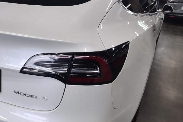 Used Tesla Model 3 2020 Revised Version Standard Range Rear-Wheel Drive – Upgraded Edition Right Rear Taillight