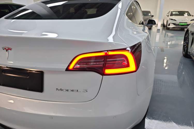 Used Tesla Model 3 2020 Standard Range Rear-Wheel Drive Upgraded Version Right Rear Taillight