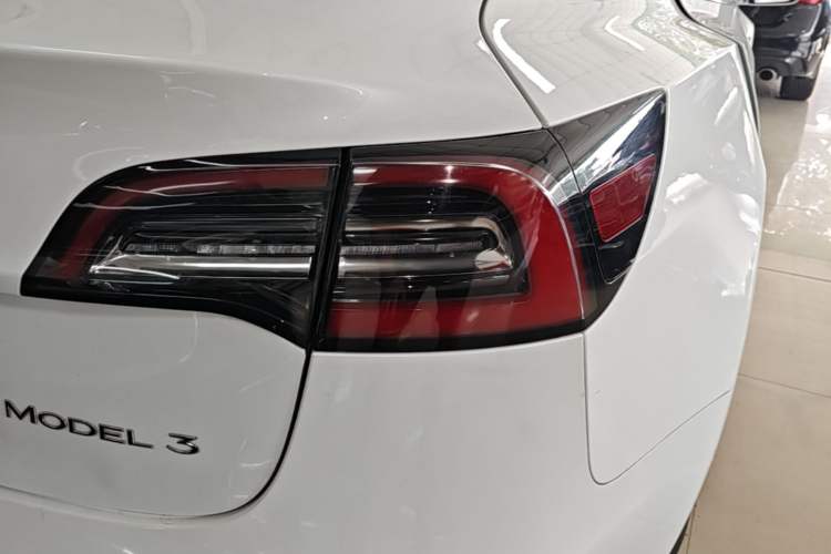 Used Tesla Model 3 2020 Refreshed Version Long-Range Rear-Wheel Drive Right Rear Taillight