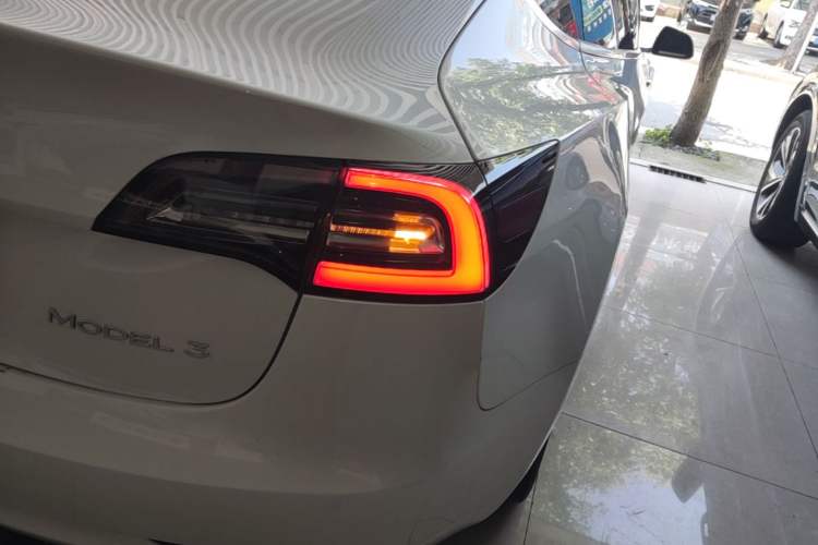 Used Tesla Model 3 2020 Refreshed Version Long-Range Rear-Wheel Drive Right Rear Taillight