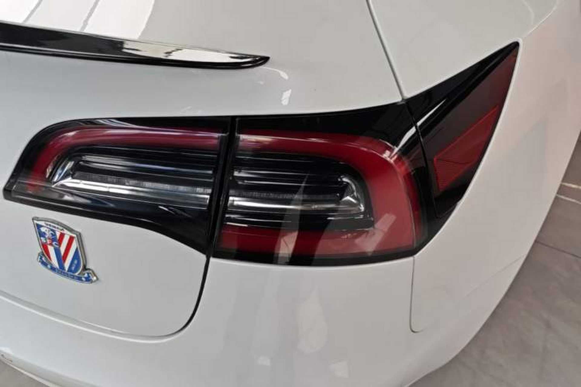 Used Tesla Model 3 2020 Standard Range Rear-Wheel Drive Upgraded Version Right Rear Taillight
