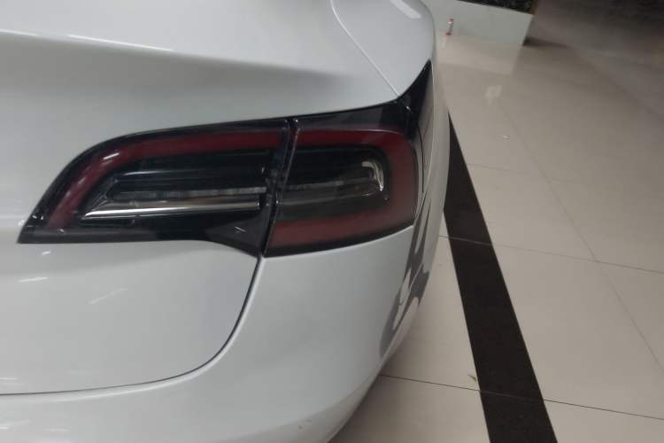 Used Tesla Model 3 2020 Standard Range Rear-Wheel Drive Upgraded Version Right Rear Taillight