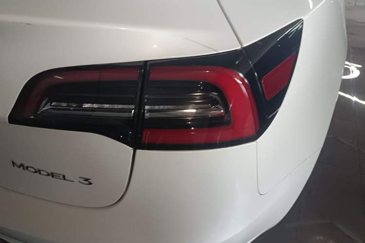 Used Tesla Model 3 2020 Standard Range Rear-Wheel Drive Upgraded Version Right Rear Taillight