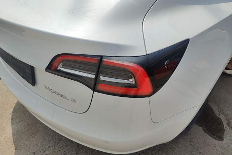 Used Tesla Model 3 2020 Revised Version Standard Range Rear-Wheel Drive – Upgraded Edition Right Rear Taillight