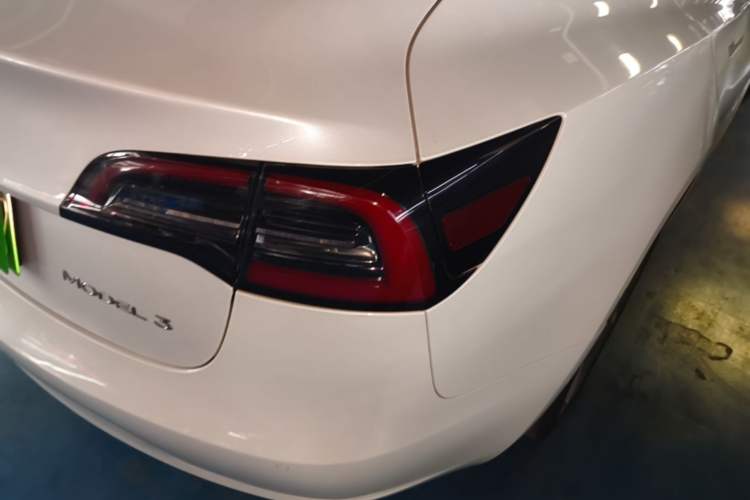 Used Tesla Model 3 2020 Standard Range Rear-Wheel Drive Upgraded Version Right Rear Taillight