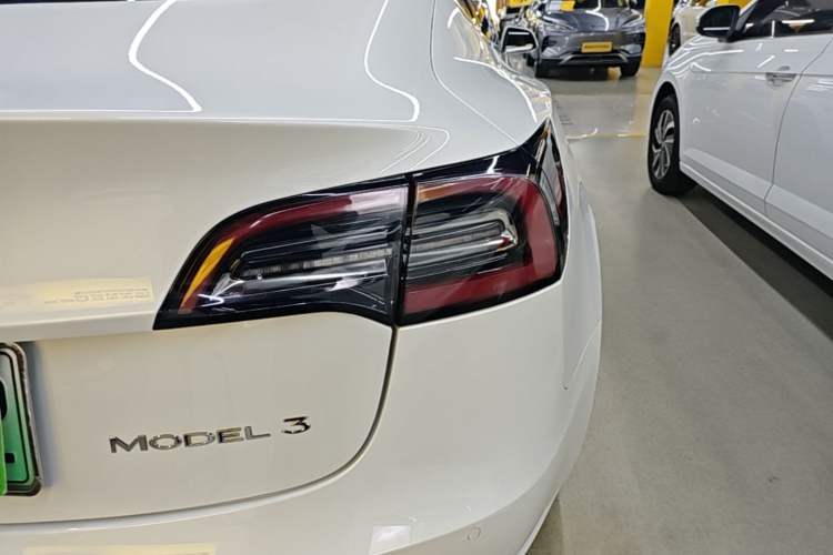 Used Tesla Model 3 2020 Standard Range Rear-Wheel Drive Upgraded Version Right Rear Taillight
