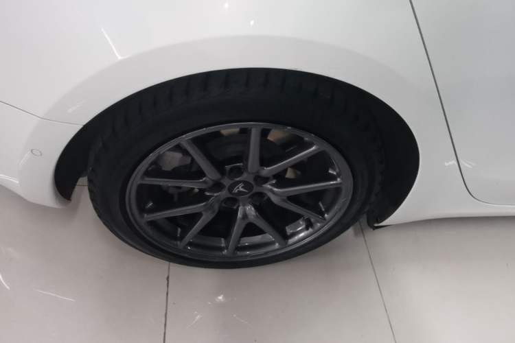 Used Tesla Model 3 2020 Standard Range Rear-Wheel Drive Upgraded Version Right Rear Wheel Hub