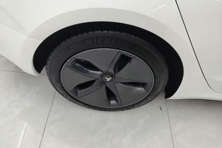Used Tesla Model 3 2020 Refreshed Version Long-Range Rear-Wheel Drive Right Rear Wheel Hub