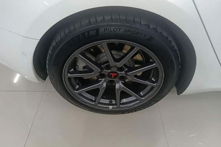 Used Tesla Model 3 2020 Refreshed Version Long-Range Rear-Wheel Drive Right Rear Wheel Hub