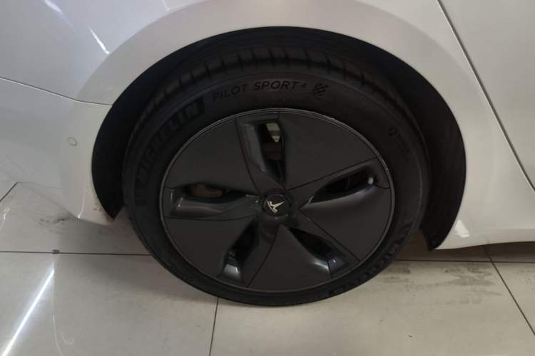 Used Tesla Model 3 2020 Standard Range Rear-Wheel Drive Upgraded Version Right Rear Wheel Hub
