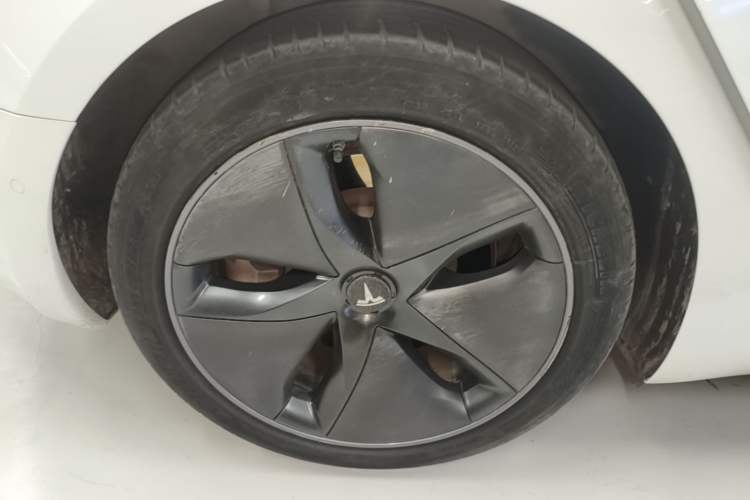 Used Tesla Model 3 2020 Standard Range Rear-Wheel Drive Upgraded Version Right Rear Wheel Hub