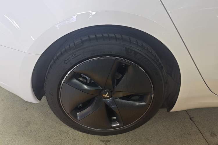 Used Tesla Model 3 2020 Standard Range Rear-Wheel Drive Upgraded Version Right Rear Wheel Hub