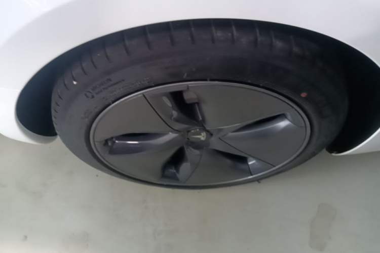Used Tesla Model 3 2020 Standard Range Rear-Wheel Drive Upgraded Version Right Rear Wheel Hub