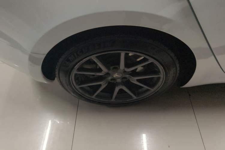 Used Tesla Model 3 2020 Standard Range Rear-Wheel Drive Upgraded Version Right Rear Wheel Hub