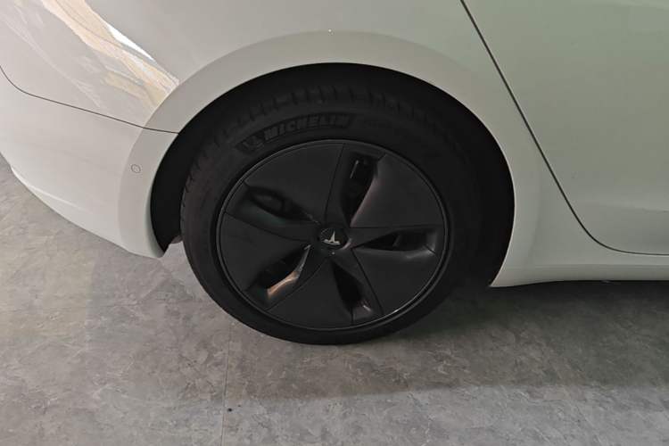 Used Tesla Model 3 2020 Refreshed Version Long-Range Rear-Wheel Drive Right Rear Wheel Hub