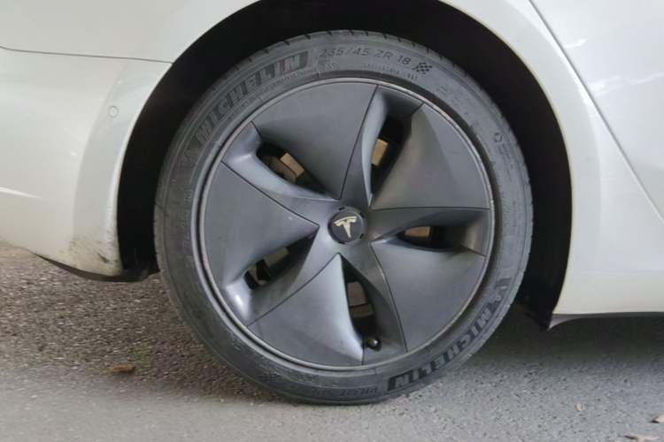 Used Tesla Model 3 2020 Standard Range Rear-Wheel Drive Upgraded Version Right Rear Wheel Hub