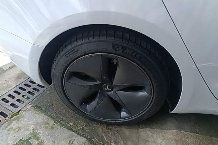 Used Tesla Model 3 2020 Refreshed Version Long-Range Rear-Wheel Drive Right Rear Wheel Hub