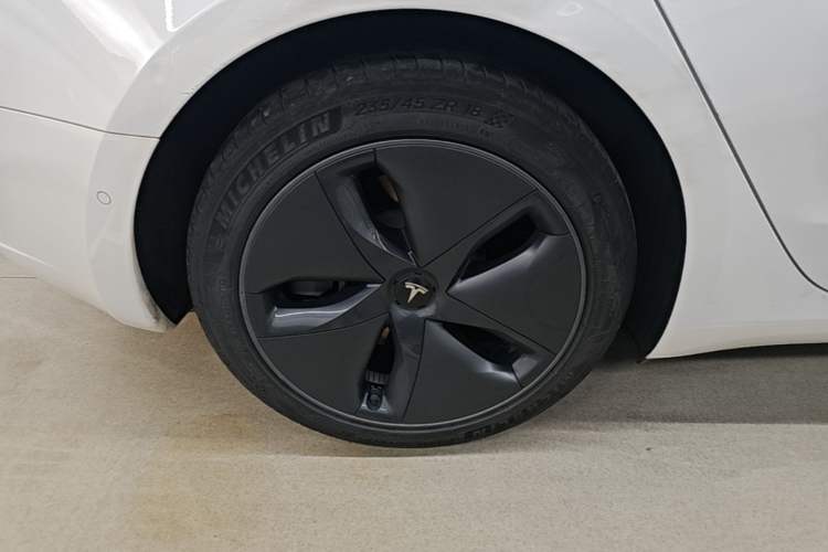 Used Tesla Model 3 2020 Standard Range Rear-Wheel Drive Upgraded Version Right Rear Wheel Hub