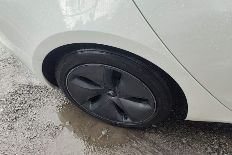 Used Tesla Model 3 2020 Standard Range Rear-Wheel Drive Upgraded Version Right Rear Wheel Hub