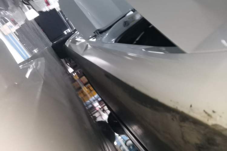 Used Tesla Model 3 2020 Standard Range Rear-Wheel Drive Upgraded Version Right Side Sill