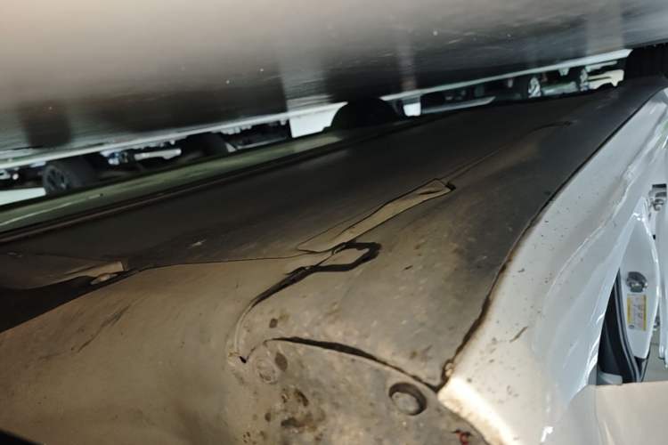 Used Tesla Model 3 2020 Standard Range Rear-Wheel Drive Upgraded Version Right Side Sill