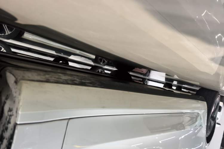 Used Tesla Model 3 2020 Standard Range Rear-Wheel Drive Upgraded Version Right Side Sill