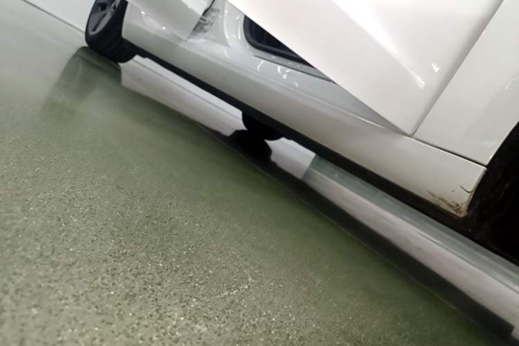 Used Tesla Model 3 2020 Standard Range Rear-Wheel Drive Upgraded Version Right Side Sill