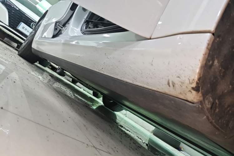 Used Tesla Model 3 2020 Refreshed Version Long-Range Rear-Wheel Drive Right Side Sill