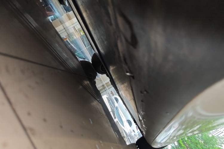 Used Tesla Model 3 2020 Refreshed Version Long-Range Rear-Wheel Drive Right Side Sill