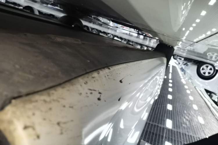 Used Tesla Model 3 2020 Standard Range Rear-Wheel Drive Upgraded Version Right Side Sill