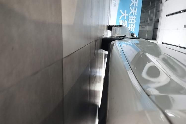 Used Tesla Model 3 2020 Standard Range Rear-Wheel Drive Upgraded Version Right Side Sill