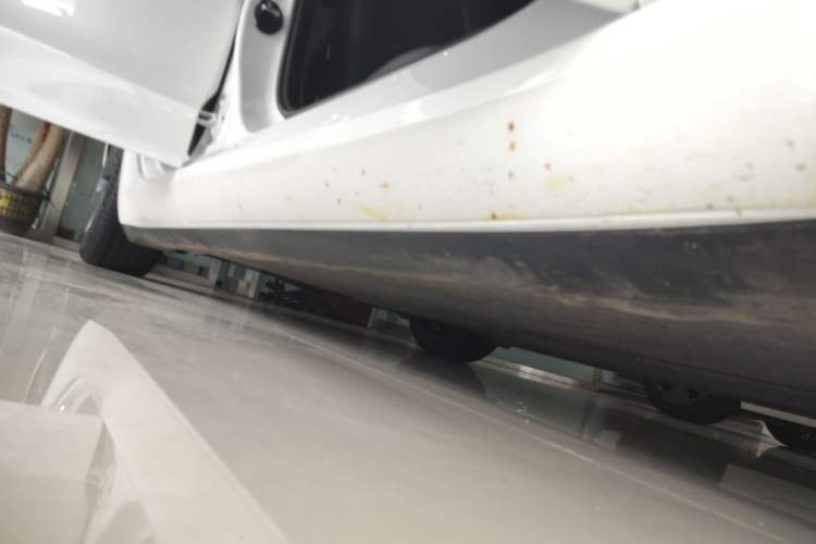 Used Tesla Model 3 2020 Standard Range Rear-Wheel Drive Upgraded Version Right Side Sill