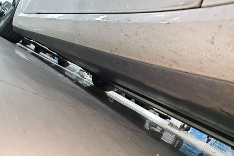 Used Tesla Model 3 2020 Refreshed Version Long-Range Rear-Wheel Drive Right Side Sill