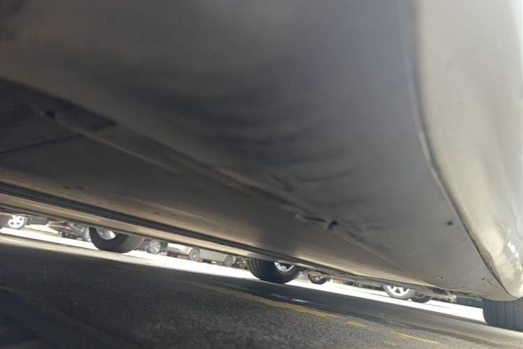 Used Tesla Model 3 2020 Revised Version Standard Range Rear-Wheel Drive – Upgraded Edition Right Side Sill
