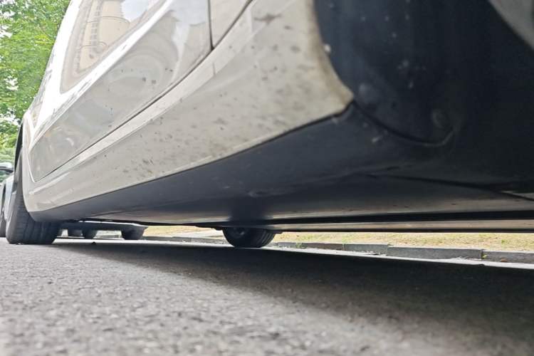 Used Tesla Model 3 2020 Refreshed Version Long-Range Rear-Wheel Drive Right Side Sill