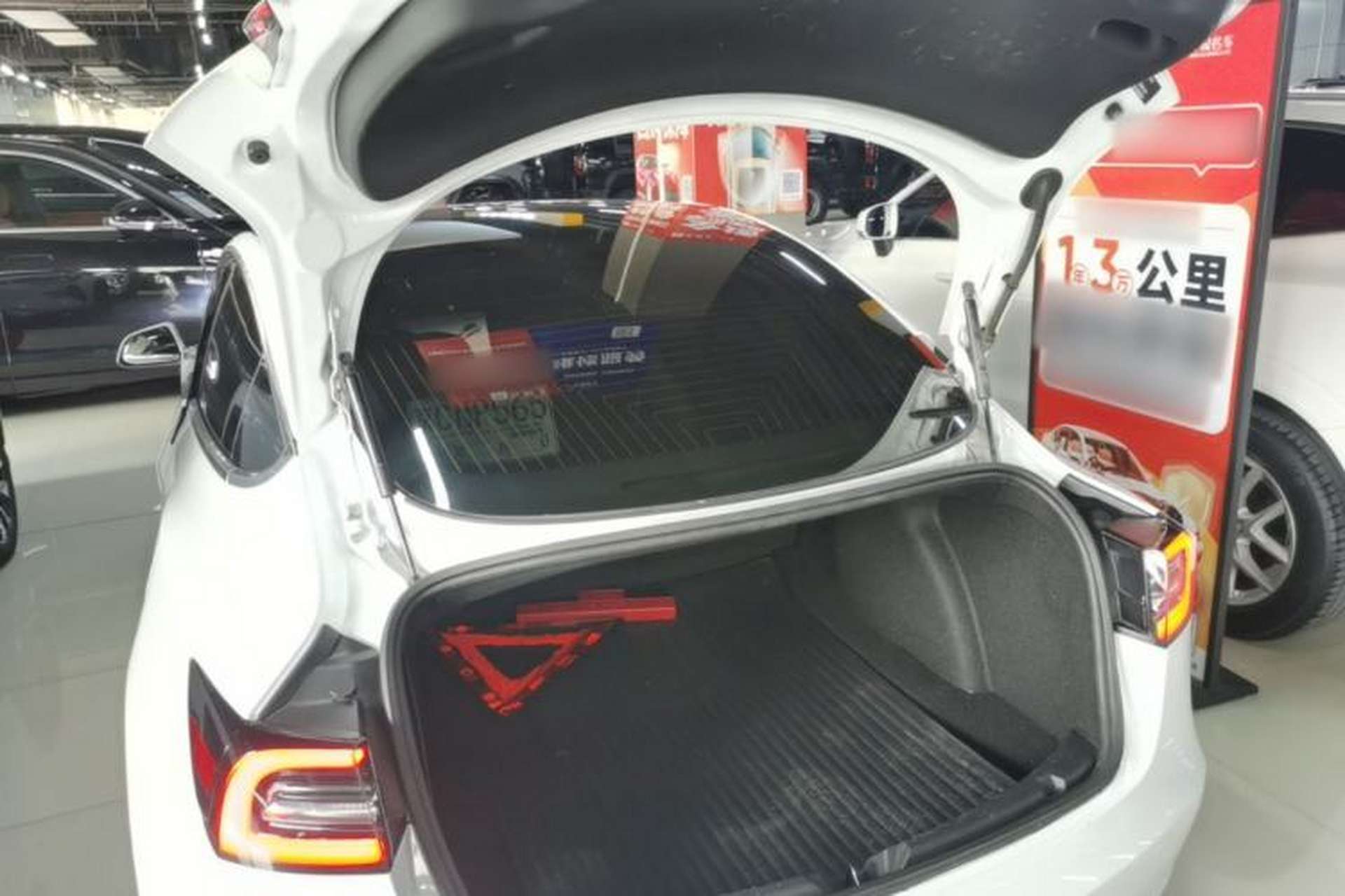 Used Tesla Model 3 2020 Revised Version Standard Range Rear-Wheel Drive – Upgraded Edition Trunk