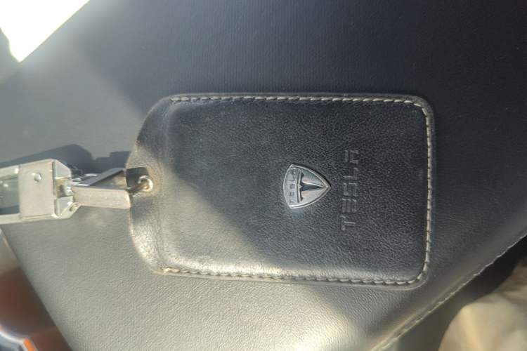 Used Tesla Model 3 2020 Revised Version Standard Range Rear-Wheel Drive – Upgraded Edition Vehicle Key