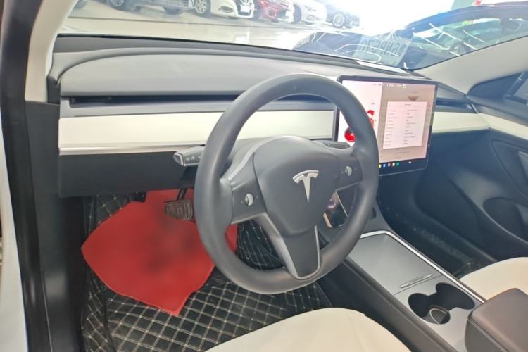 Used Tesla Model 3 2020 Revised Version Standard Range Rear-Wheel Drive – Upgraded Edition Center Console