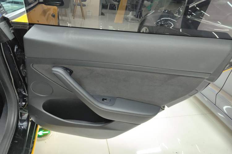 Used Tesla Model 3 2020 Revised Version Standard Range Rear-Wheel Drive – Upgraded Edition Interior 5