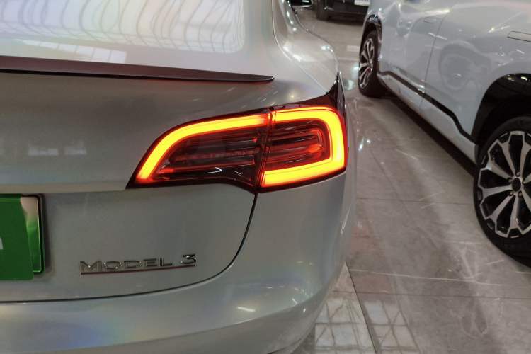 Used Tesla Model 3 2020 Standard Range Rear-Wheel Drive Upgraded Version Right Rear Taillight