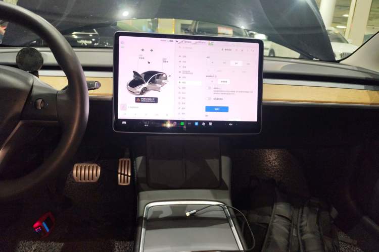Used Tesla Model 3 2021 Performance High-Performance All-Wheel-Drive Version Audio And AC Panel