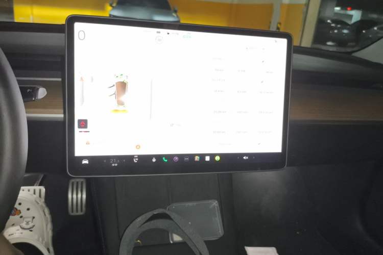 Used Tesla Model 3 2021 Revised Version II – Performance High-Performance All-Wheel-Drive Edition Audio And AC Panel